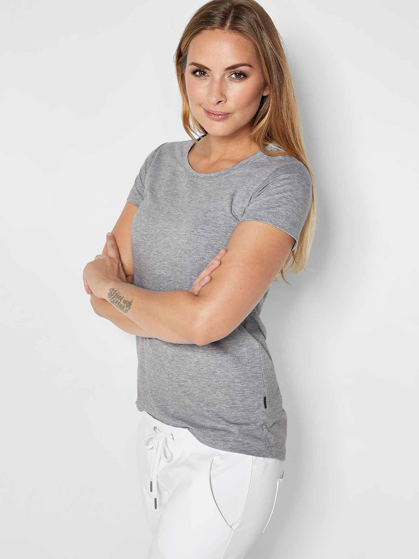 DAm T-shirt CORIA med längre ryggparti